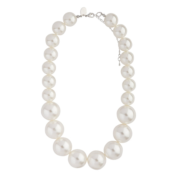Short Graduating Single Strand Pearl Necklace