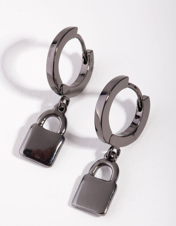Kolczyki Huggie z kłódką w kolorze gun metal