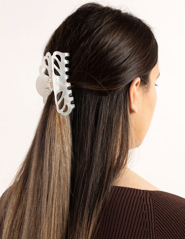 Milky Cut Out Loopy Claw