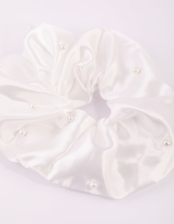Oversized Pearl Detail Scrunchie