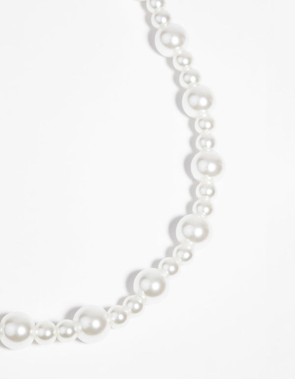 Silver Graduated Pearl Necklace