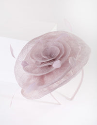 Lila geplooide bloemenfascinator - link has visual effect only