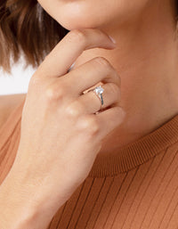 Sterling Silver Diamante Stone Ring - link has visual effect only