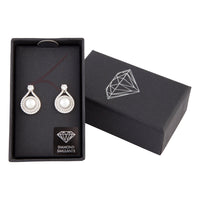Diamante Surround Pearly Stud - link has visual effect only