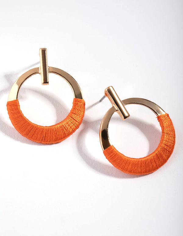 Oorbellen met gouden draadwikkeling