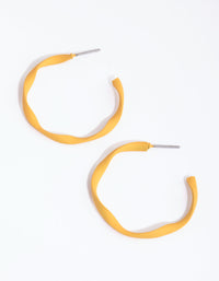 Matte golvende oorringen - link has visual effect only