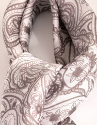 Szary szalik w stylu paisley - link has visual effect only