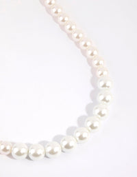 Graduated Pearl Short Necklace - link has visual effect only