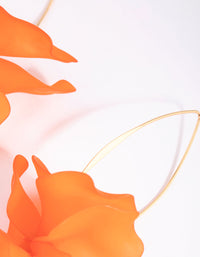Oranje matte bloemen oorbellen - link has visual effect only