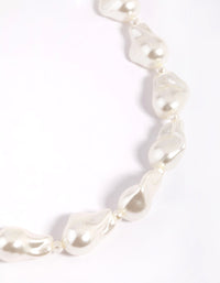 Short Pearl Statement Necklace - link has visual effect only