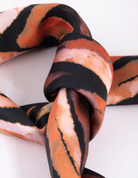 Bruine dierenprint sjaal - link has visual effect only