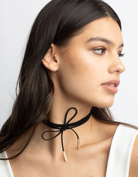 Black Choker Necklace - link has visual effect only
