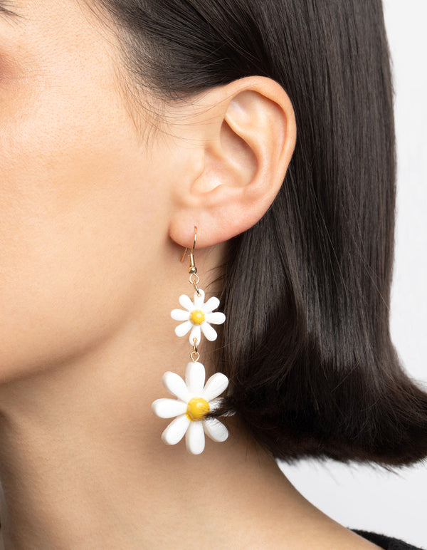 90s White Daisy Drop Earrings