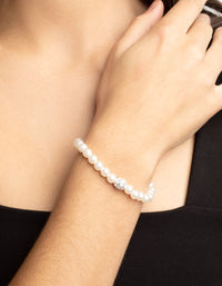 Silver Pearl Stretch Bracelet - link has visual effect only