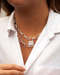 Silver Rectangle Chain Link Necklace - link has visual effect only